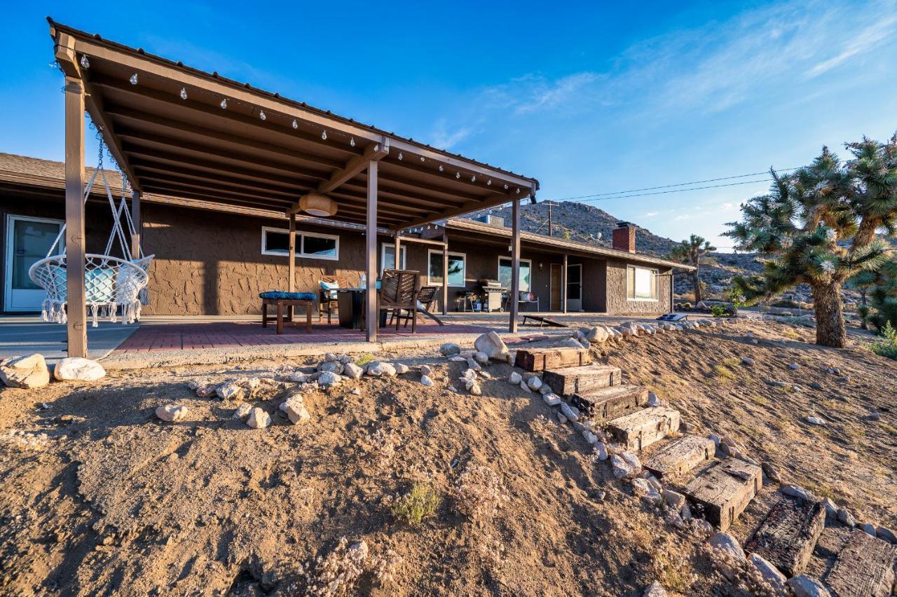 The Full Moon, Joshua Tree: Hot Tub, Sauna, Views Villa